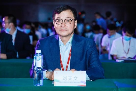 ��Ϊ����̬���ح������Ӯ 7790�ط����Ŷ���Я�ֻ�Ϊ�ƴ����ü�ֵ